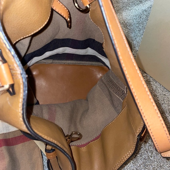 Authentic Burberry hobo bag - Picture 3 of 12